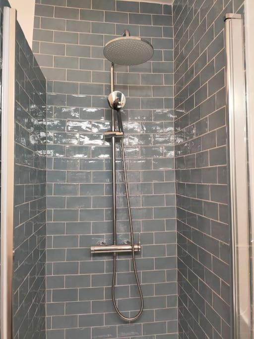 Appartement Les Abbesses パリ エクステリア 写真