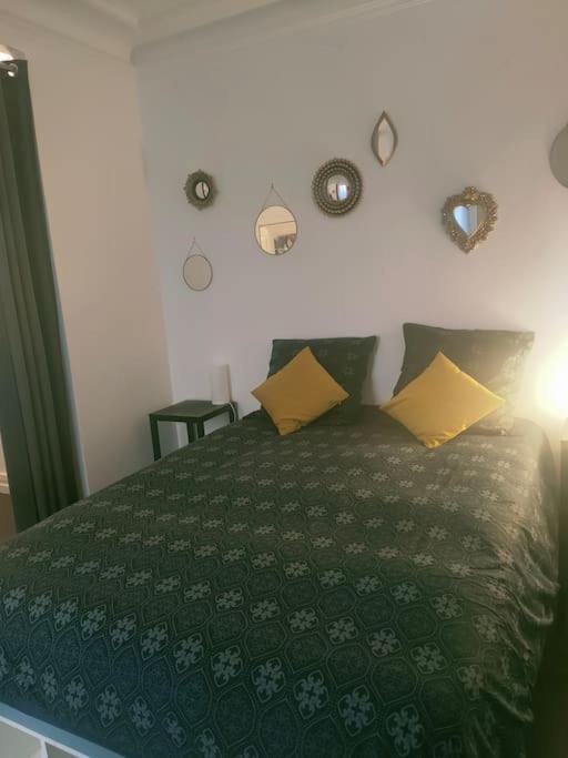 Appartement Les Abbesses パリ エクステリア 写真